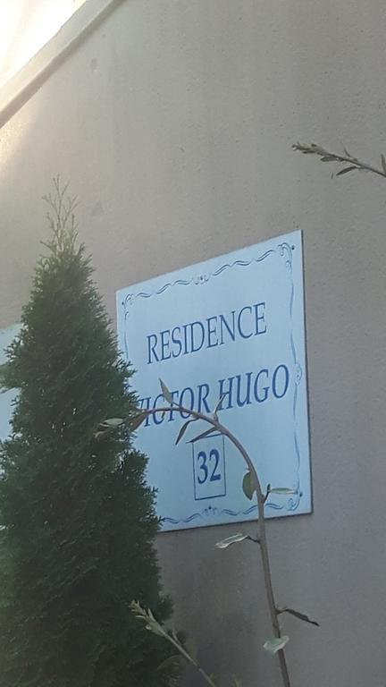 Residence V-Hugo Montfermeil Экстерьер фото